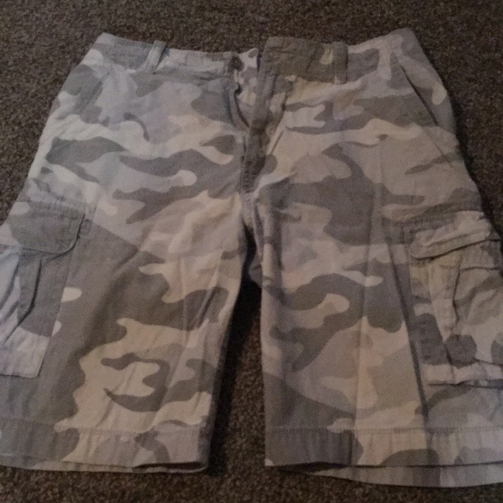 Men’s cargo shorts